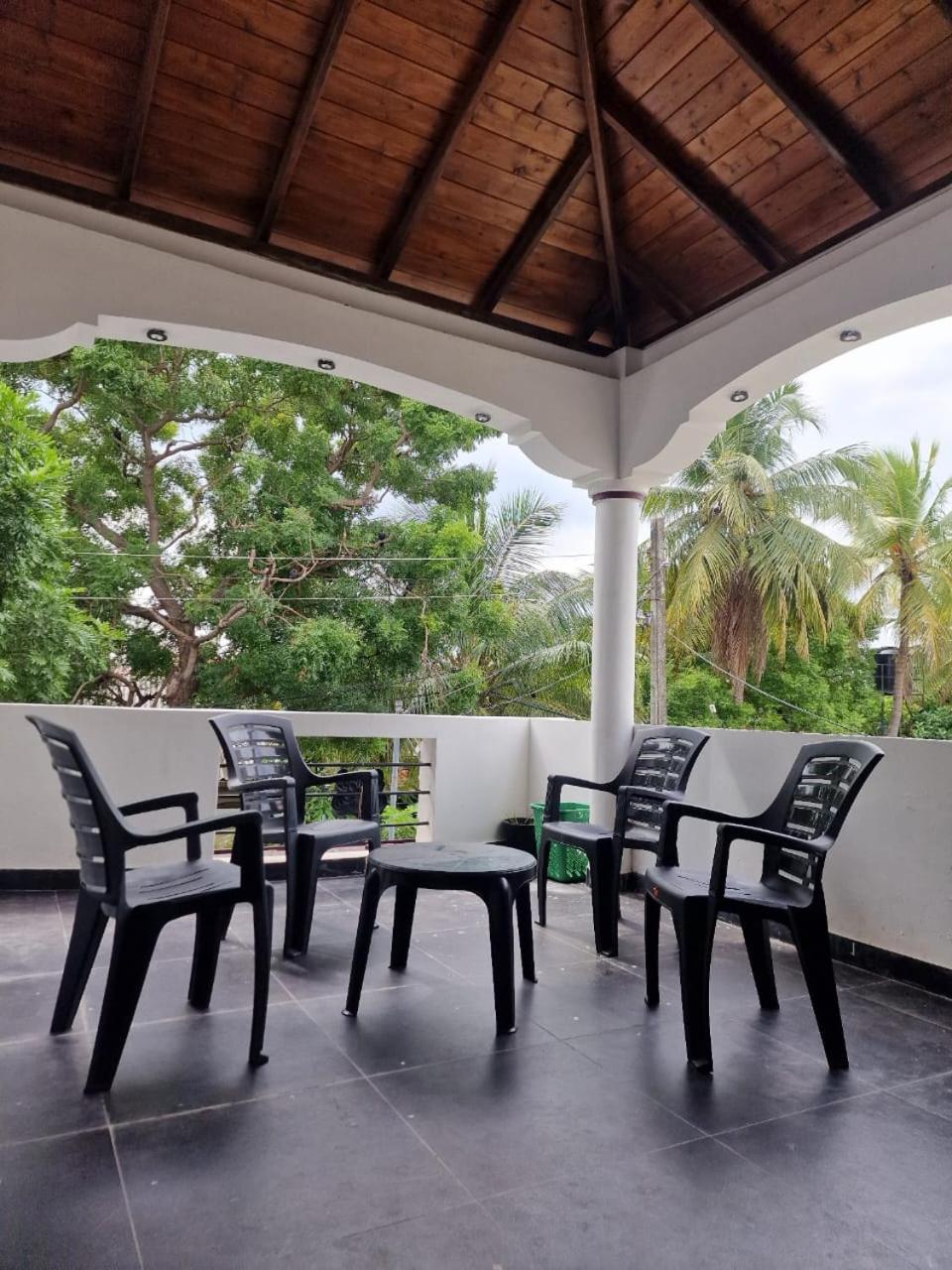 Javi Holiday Home Trincomalee Dış mekan fotoğraf