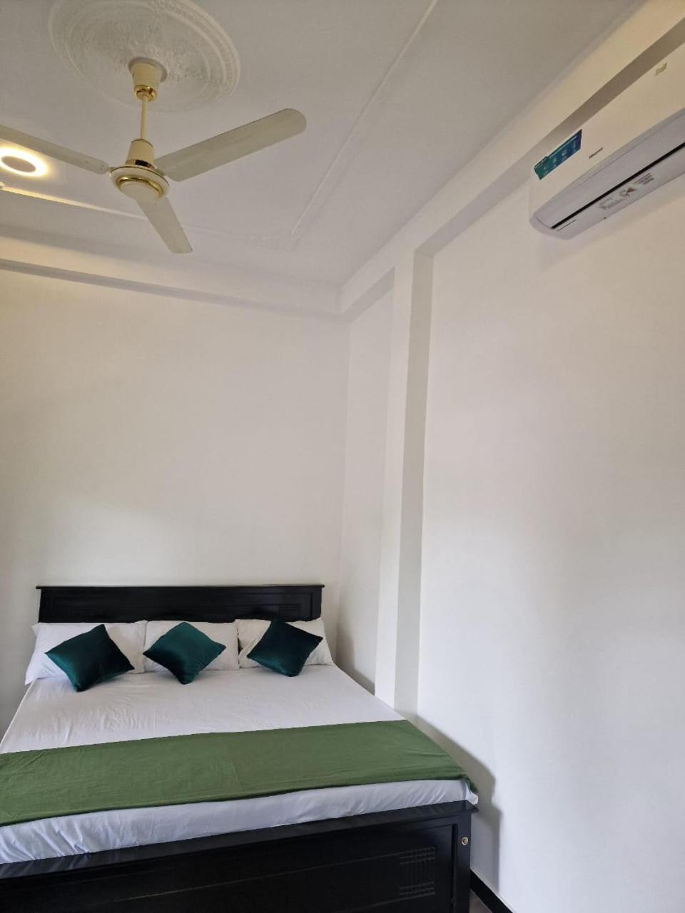 Javi Holiday Home Trincomalee Dış mekan fotoğraf